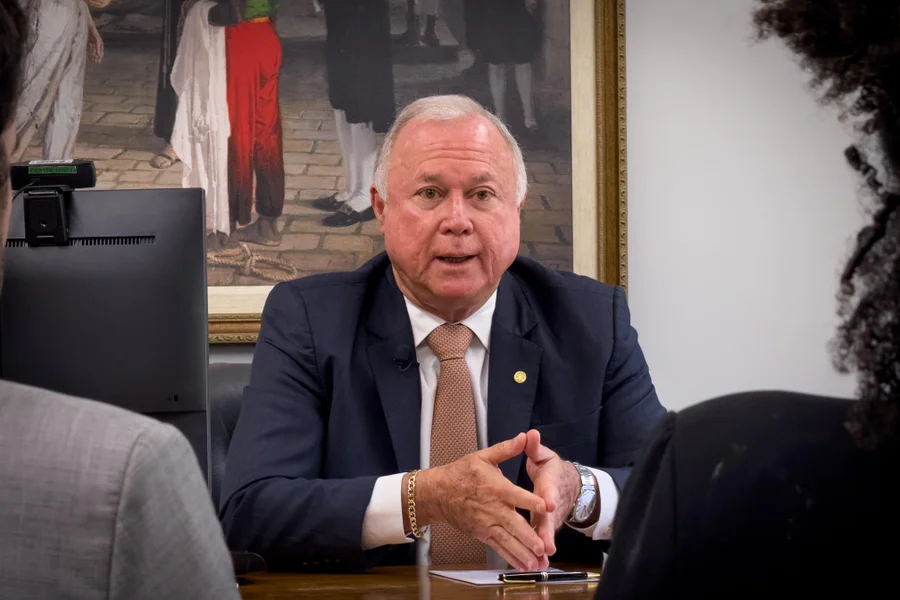 Entenda Como a Articulação Política em Brasília Pode Afetar Sua Jornada de Trabalho