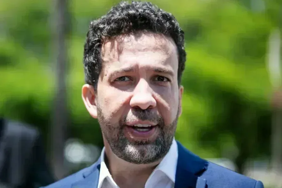 TCU investiga emenda de R$ 4 milhões de Janones à prefeitura de sua ex em destaque