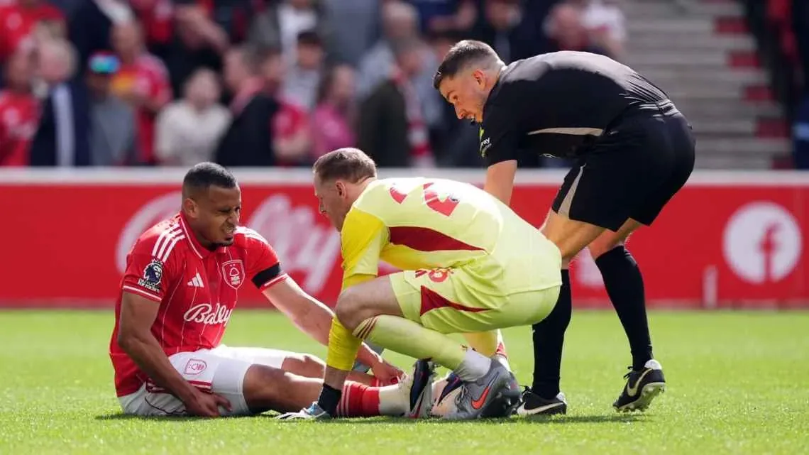 Murillo se lesiona sozinho em partida do Nottingham Fores… e movimenta torcedore em destaque