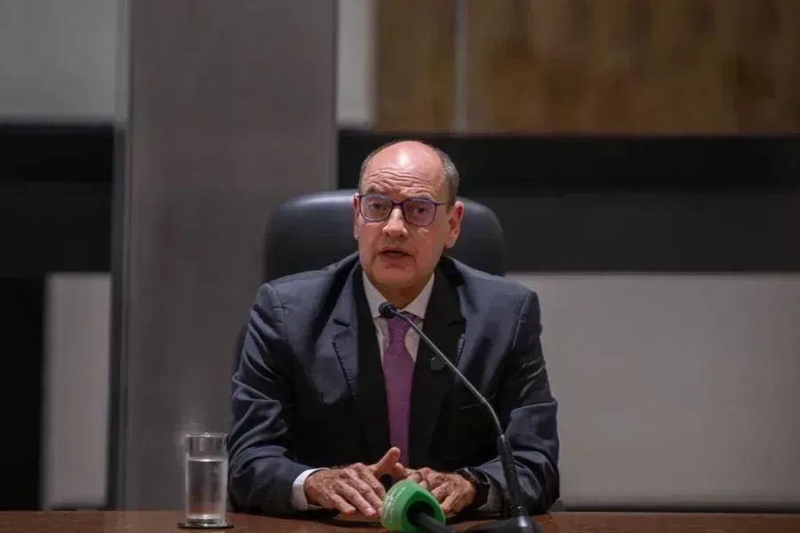 Governador interino do RJ já fe… e mexe com o debate político que afeta o dia a em destaque